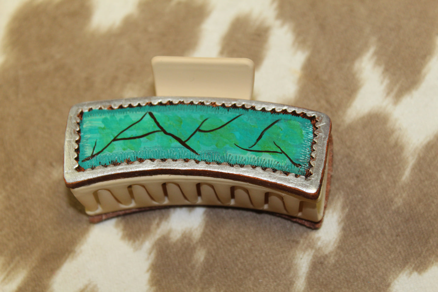 Turquoise Stone Cream Hair Clip