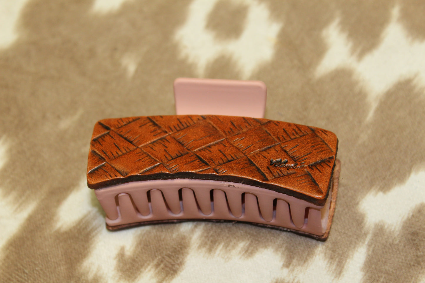 Basket Weave Clip